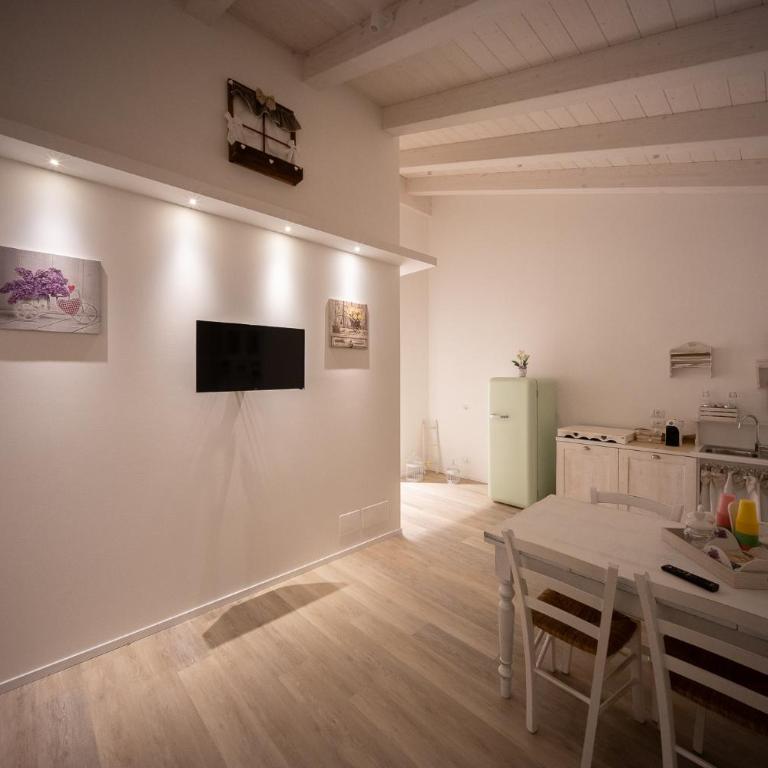 Lombardi Rita - Colle S. Martino - Appartamento con 2 Camere da Letto e Patio - Su 2 Livelli - 37
