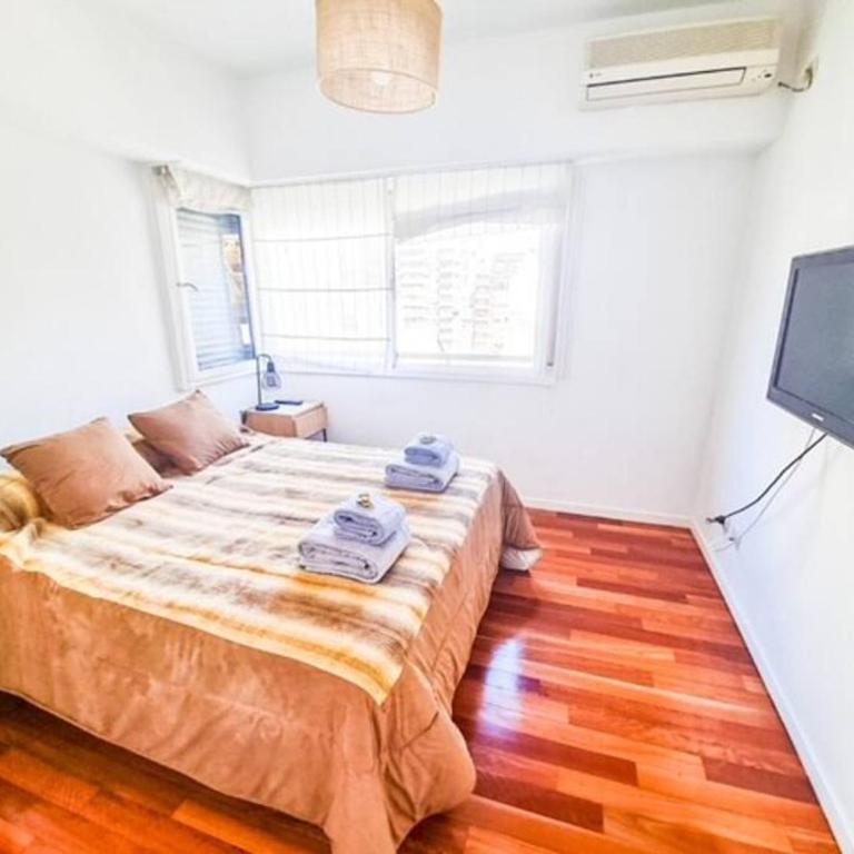 3 ambientes, 2 baños completos, Seguridad 24hs - Apartamento de 2 dormitorios - 4