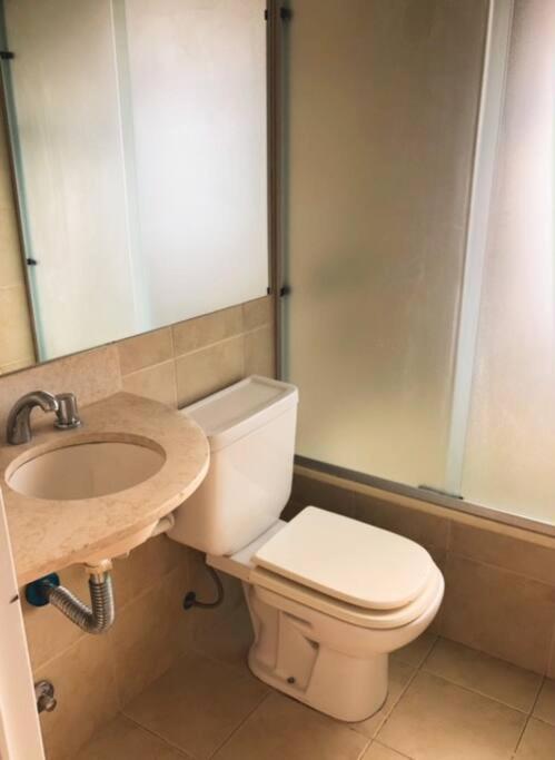 3 ambientes, 2 baños completos, Seguridad 24hs - Apartamento de 2 dormitorios - 7