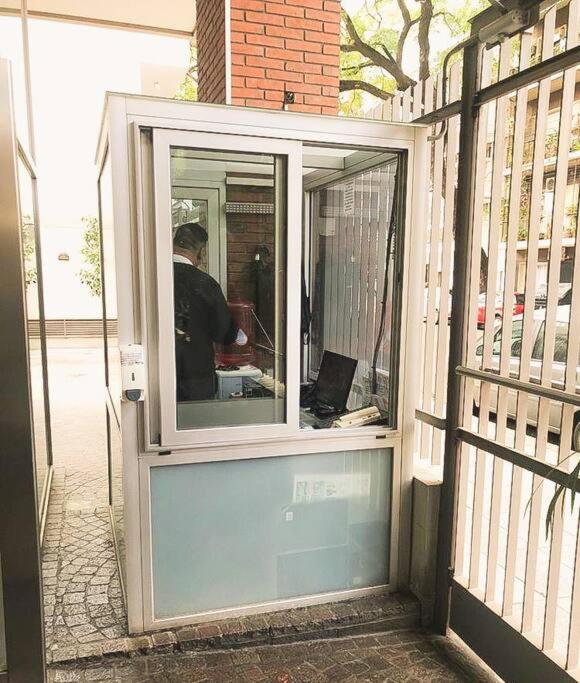 3 ambientes, 2 baños completos, Seguridad 24hs - Apartamento de 2 dormitorios - 8