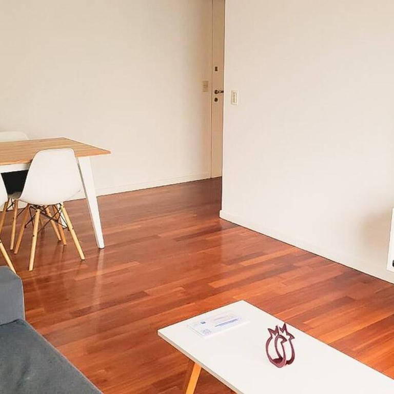 3 ambientes, 2 baños completos, Seguridad 24hs - Apartamento de 2 dormitorios - 25