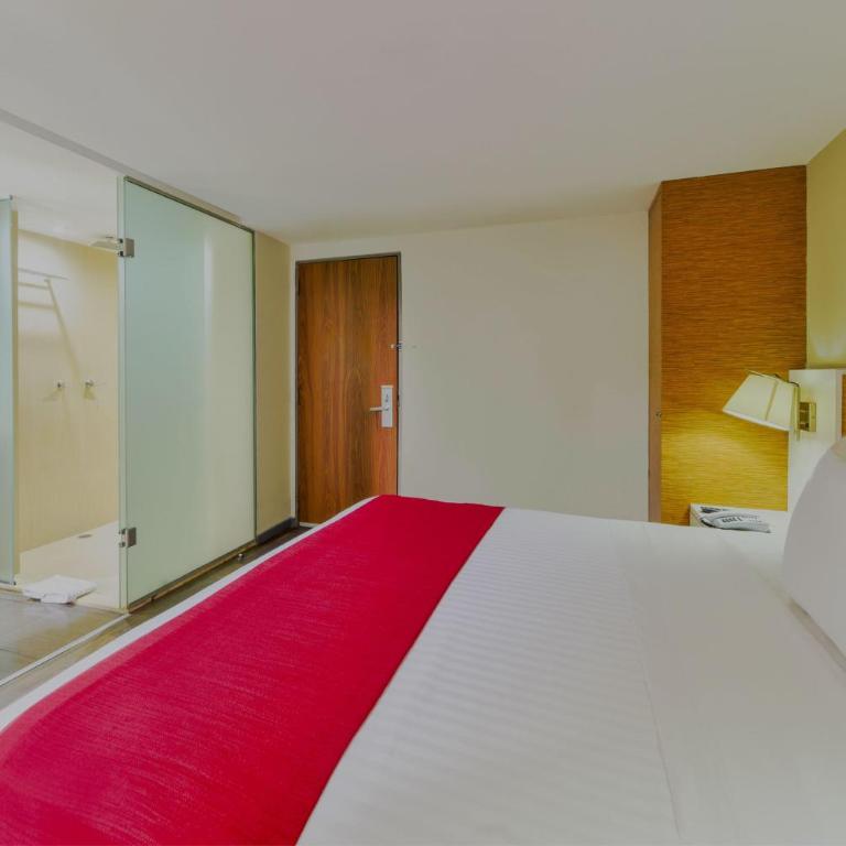City Express by Marriott Ciudad de México Alameda - Zimmer mit Kingsize-Bett - 4