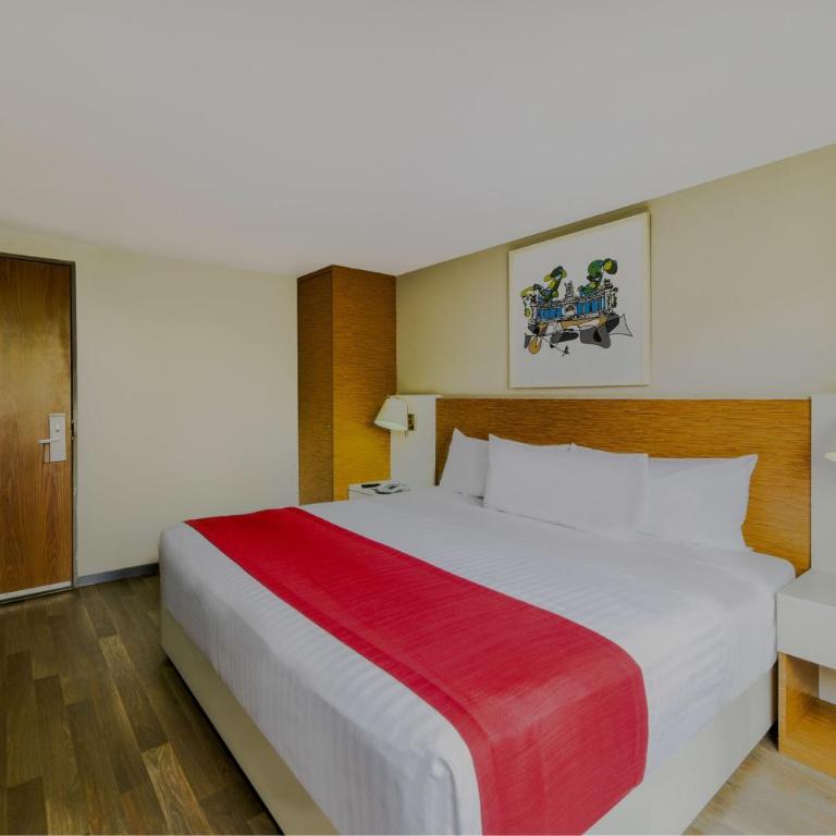 City Express by Marriott Ciudad de México Alameda - Zimmer mit Kingsize-Bett - 3