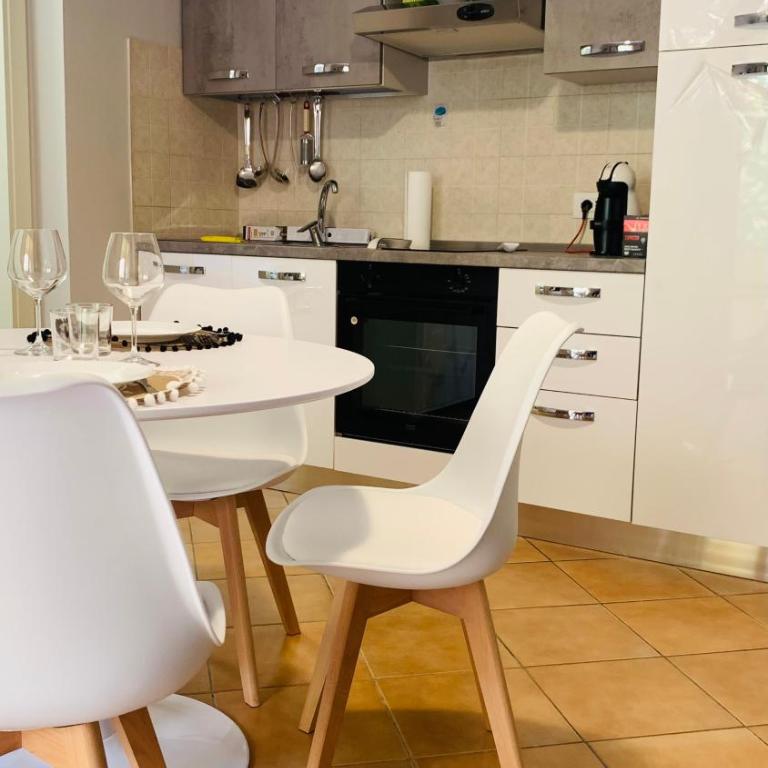 NEST HOUSE - ESCLUSIVO APPARTAMENTO Marina di Olbia- MATER OLBIA - Beaches - close to the Airport - PRIVATE PARKING- Full comforts - - Superior One-Bedroom Apartment with Balcony - 26