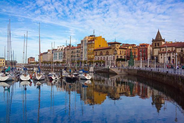 CENTRO GIJON CABRALES 31 - Apartamento de 3 dormitorios - 45