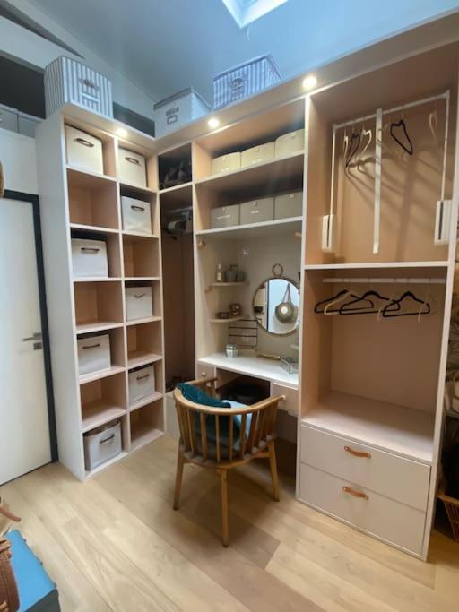 Maison-Atelier 3bd et 3ba avec patio fleuri au pied de Montmartre - Appartement 3 Chambres - 19