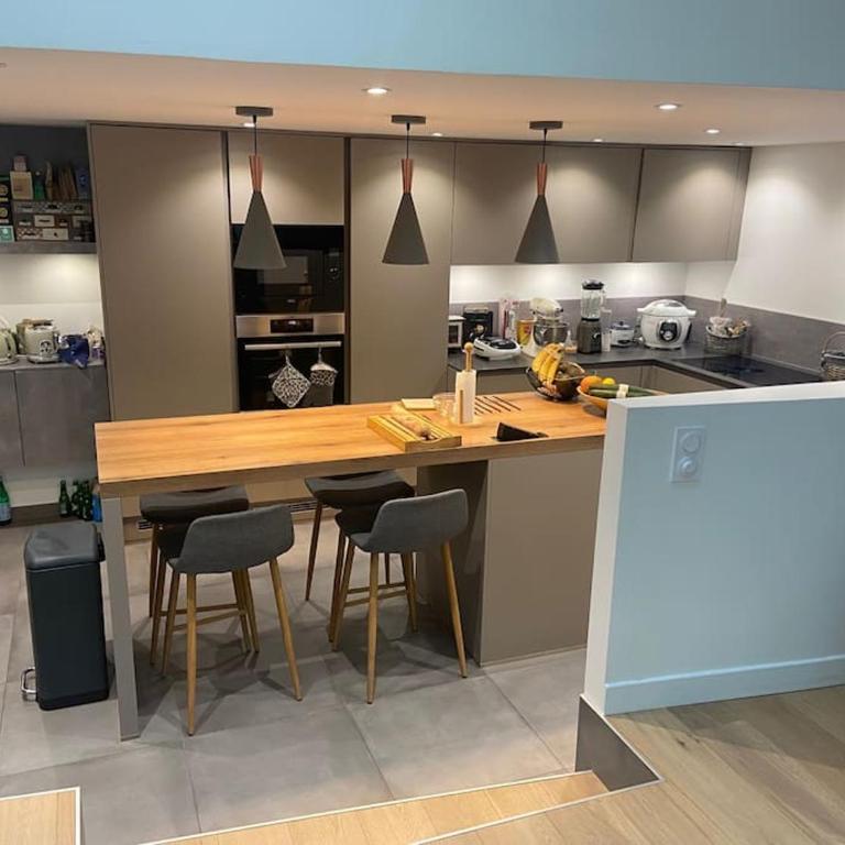 Maison-Atelier 3bd et 3ba avec patio fleuri au pied de Montmartre - Appartement 3 Chambres - 20