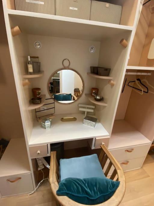 Maison-Atelier 3bd et 3ba avec patio fleuri au pied de Montmartre - Appartement 3 Chambres - 24