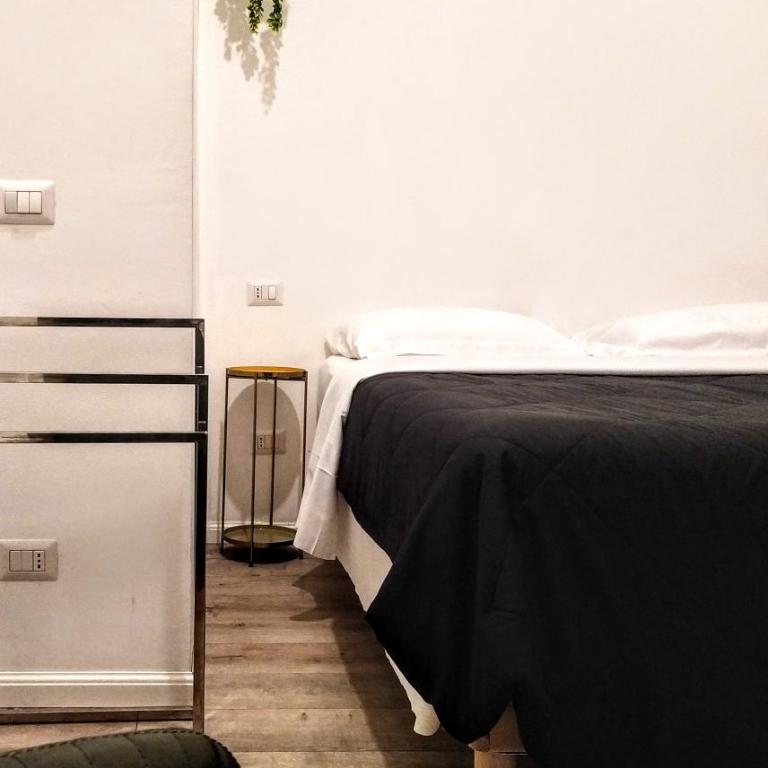 NIK Rooms - Petite Chambre Double ou Lits Jumeaux - 3