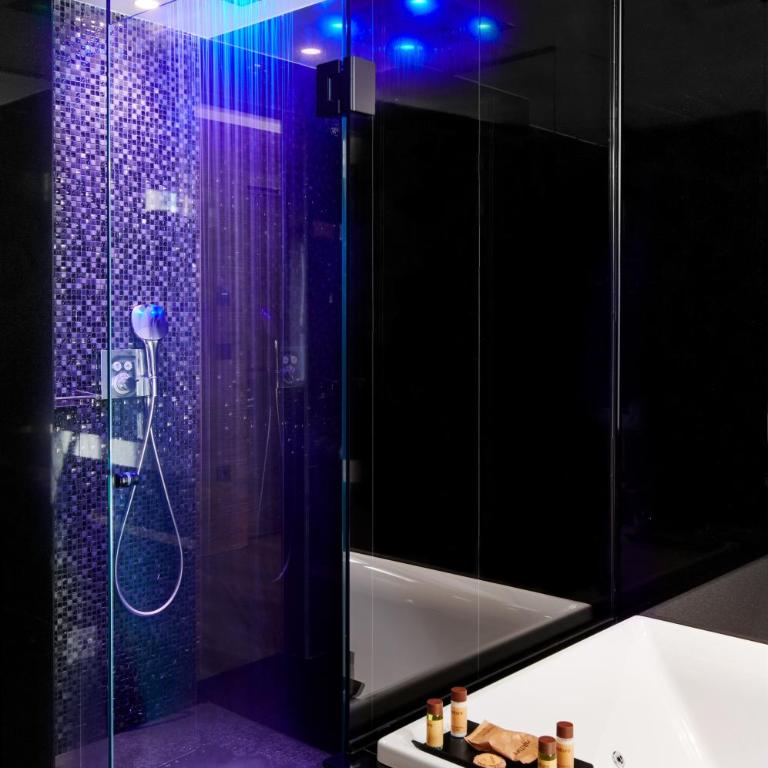 Hotel MyPalace León - Suite Doble Deluxe con bañera de hidromasaje - 17