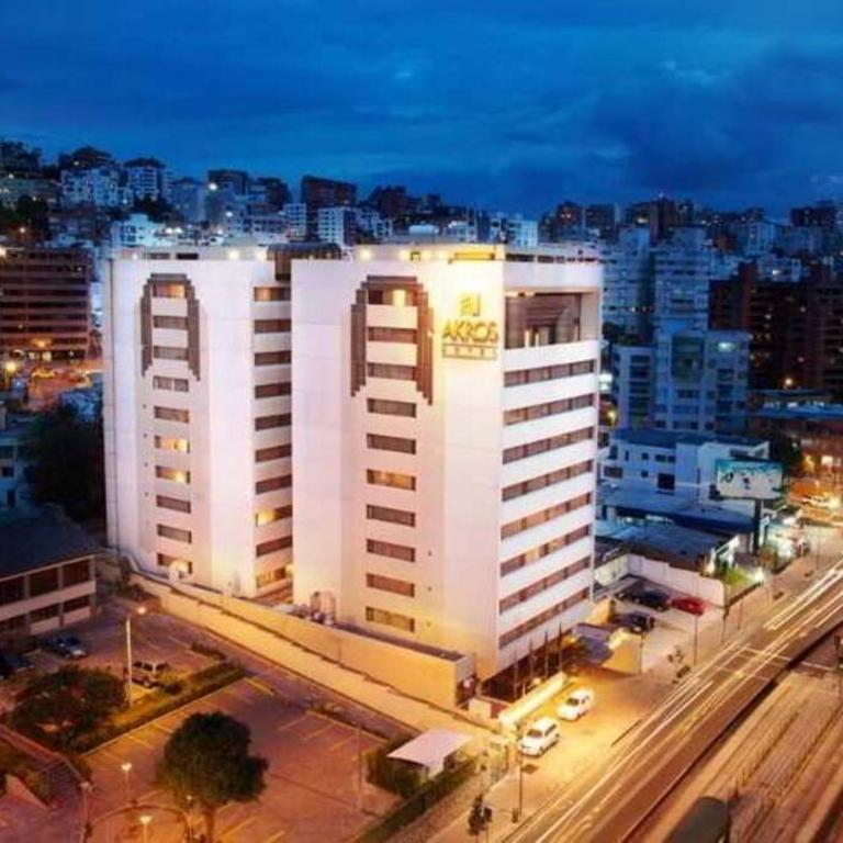 Habitación amplia cama y sofá. - Apartamento de 1 dormitorio - 12