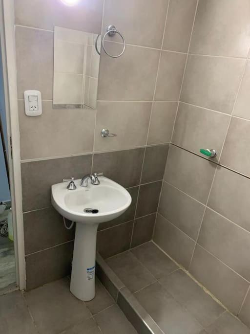 Pequeño Departamento 4ta sección Mendoza - Apartamento de 1 dormitorio - 3