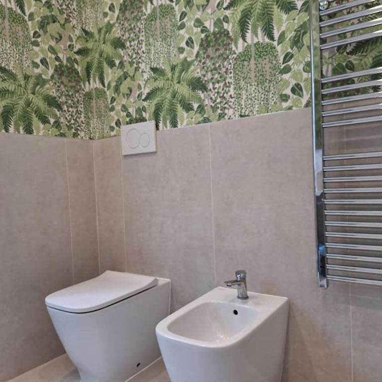 Peaceful 2 Bedrooms with patio, near Metro A - Two-Bedroom Apartment - 29