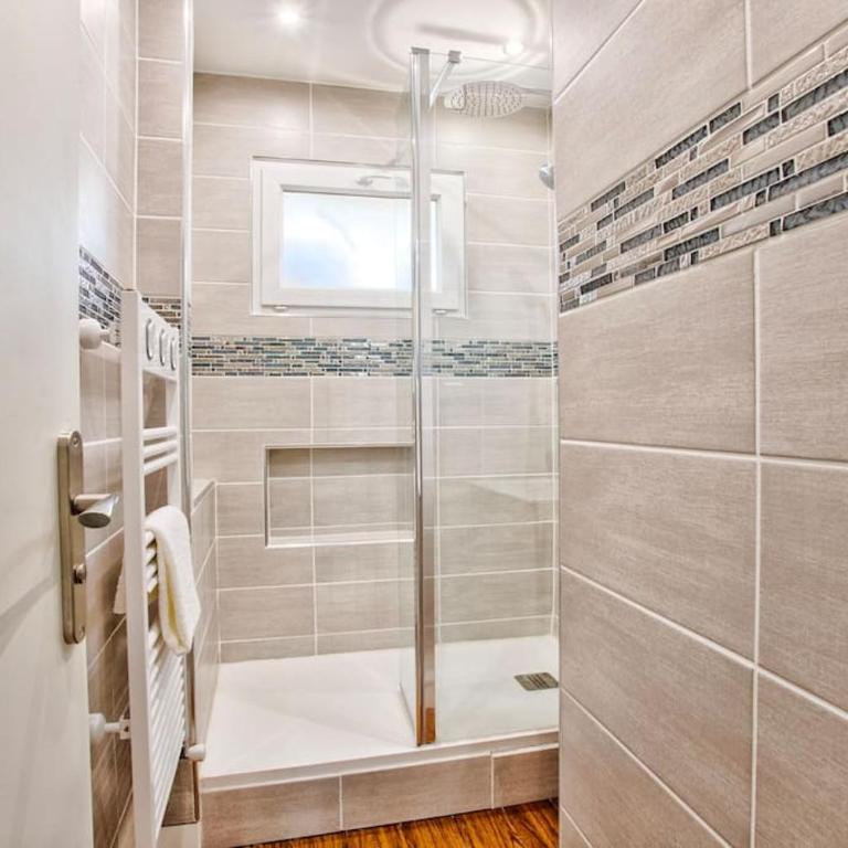 Belle Vaucelles • rénové et design • parking, wifi - Appartement 2 Chambres - 18