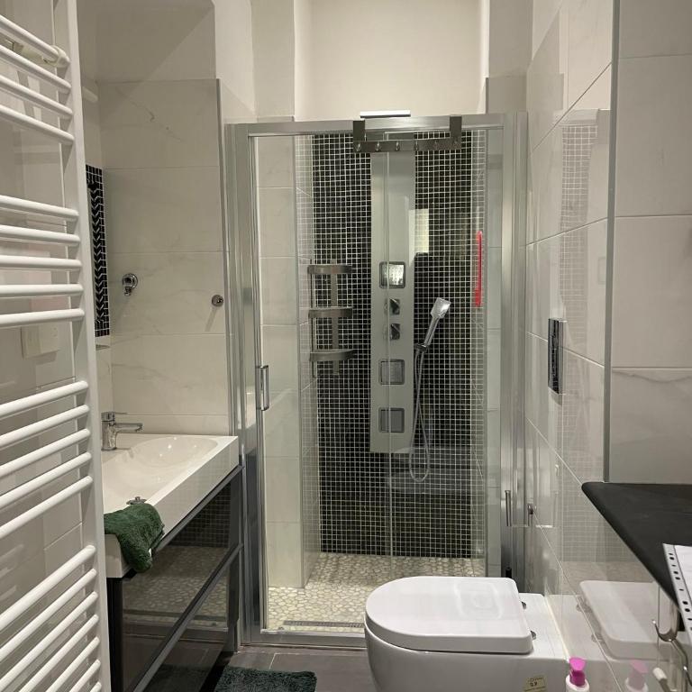 Homely Classic Flat in City Center close to Metro & Station - Appartamento con 2 Camere da Letto - 12