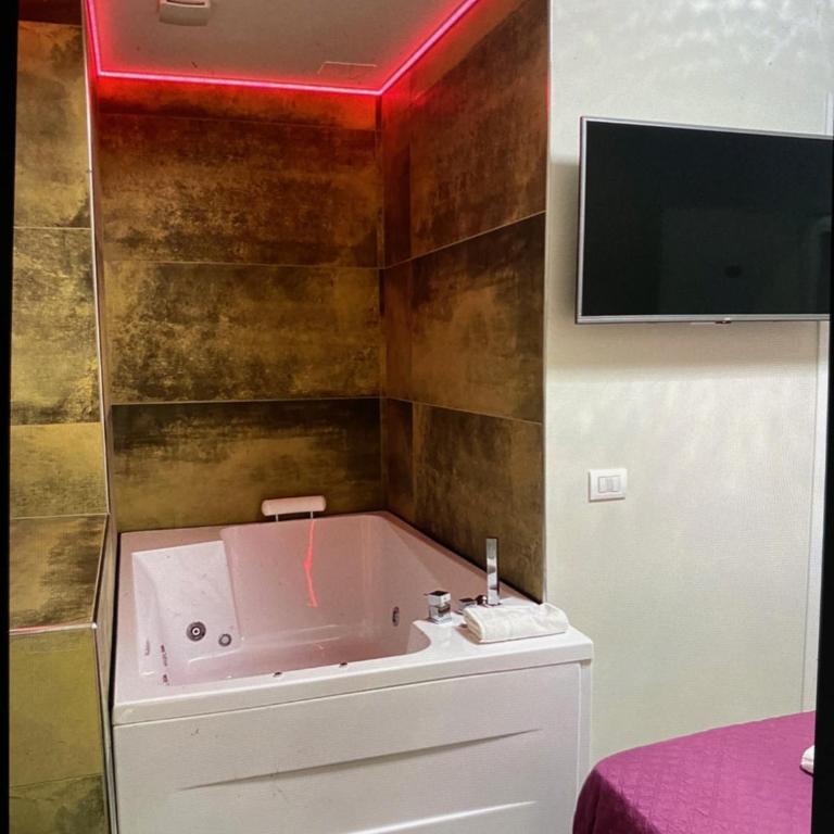 Suite and room - Suite Deluxe con Vasca Idromassaggio - 6