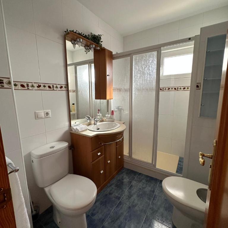 INV5C, apartamento a 5 min andando de la playa - Three-Bedroom Apartment - 13
