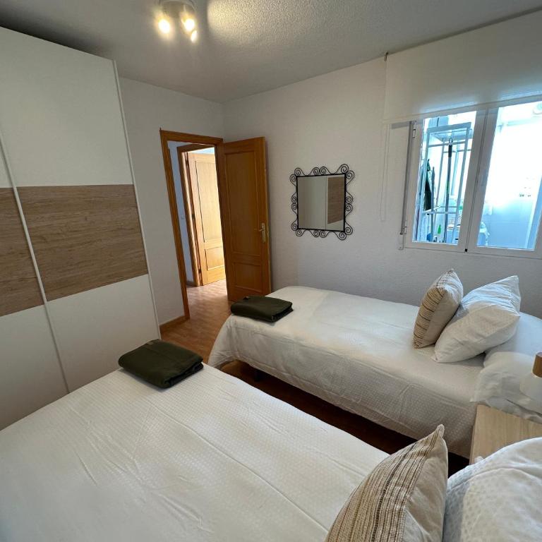 INV5C, apartamento a 5 min andando de la playa - Three-Bedroom Apartment - 12