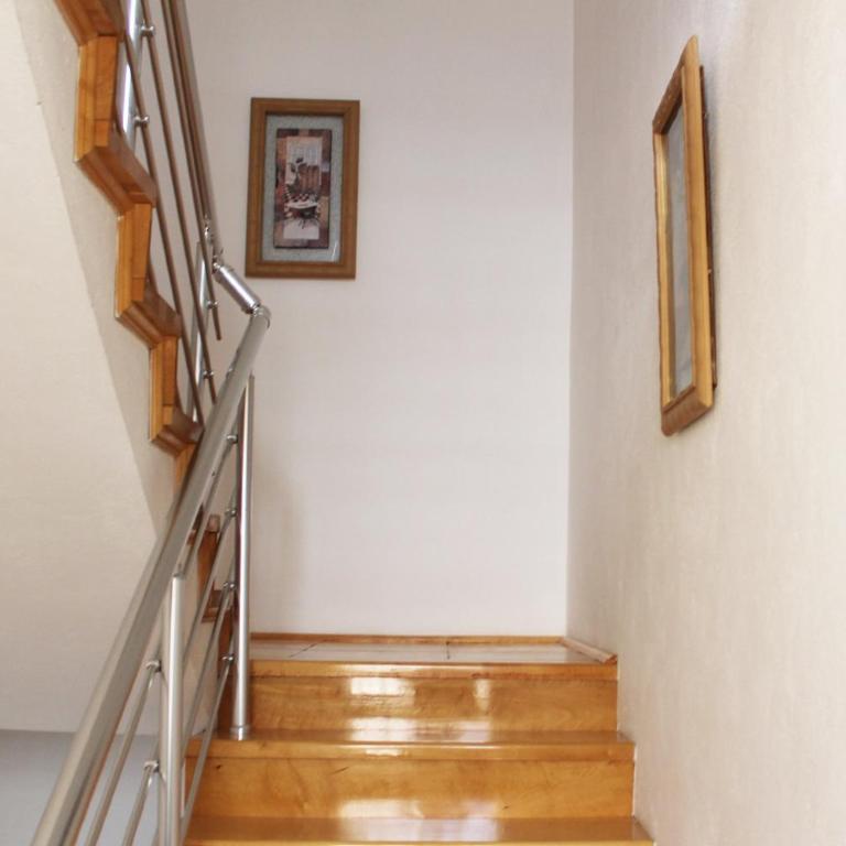 Farah Apartment - Two-Bedroom Apartment - 16