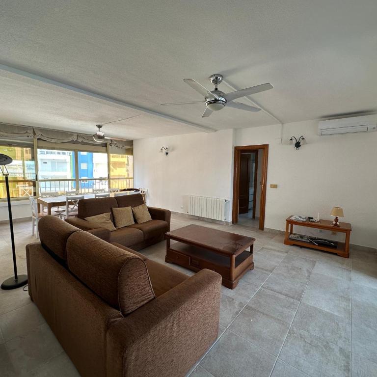 BA12-2, Gran apartamento con terraza muy cerca de - Three-Bedroom Apartment - 3