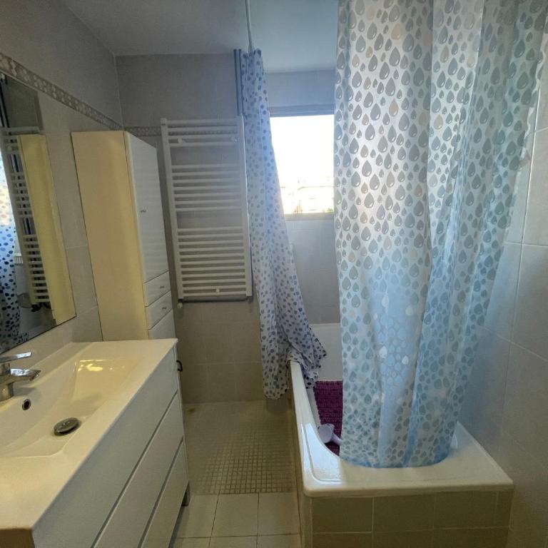 BA12-2, Gran apartamento con terraza muy cerca de - Three-Bedroom Apartment - 36