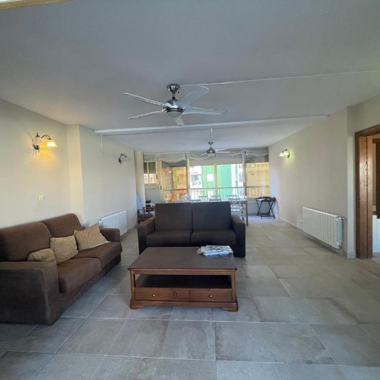BA12-2, Gran apartamento con terraza muy cerca de - Three-Bedroom Apartment - 28