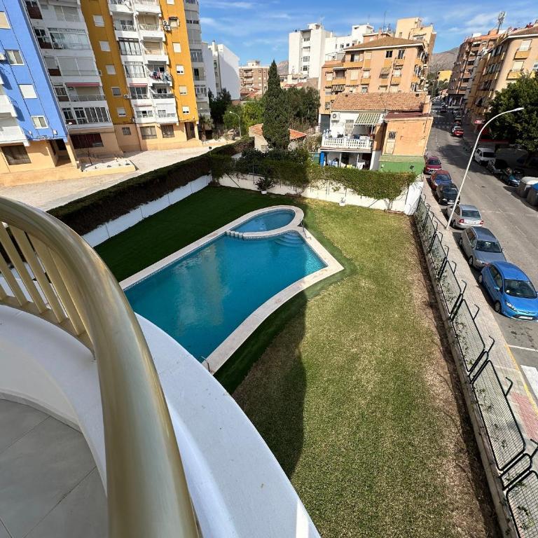 BA12-2, Gran apartamento con terraza muy cerca de - Three-Bedroom Apartment - 1