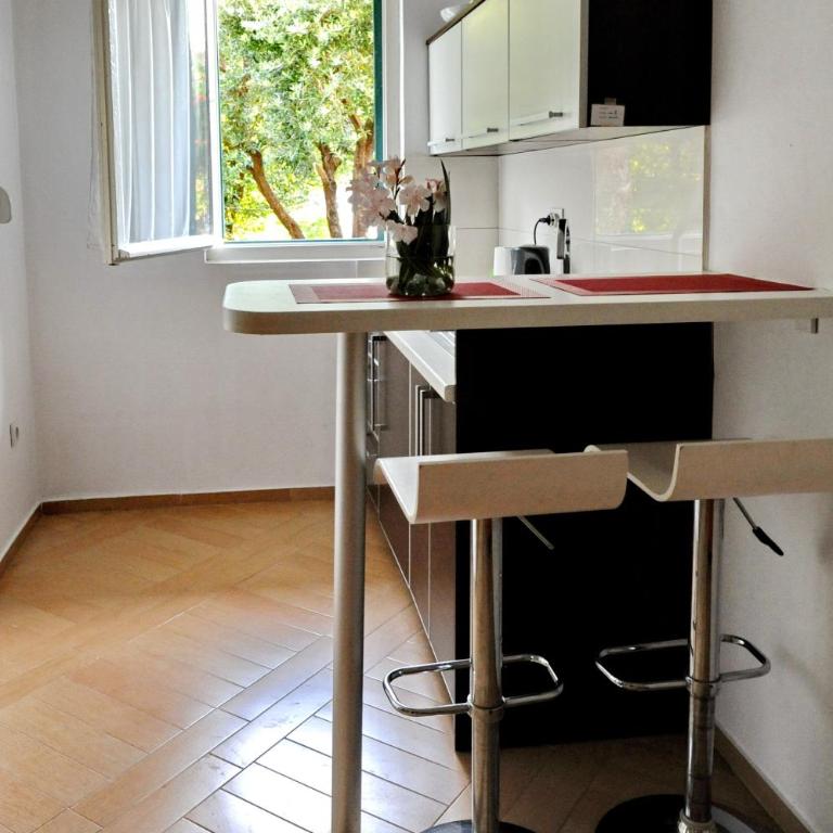 Apartments Kriva Ulica - One-Bedroom Apartment with Terrace - 33