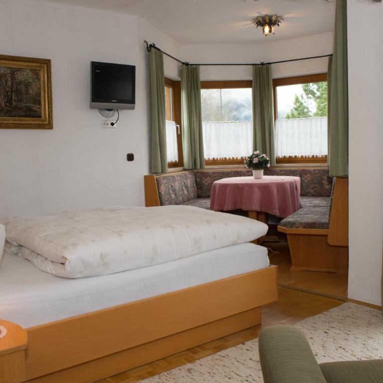 KREUZHOF Seefeld - Deluxe Doppelzimmer mit Balkon - 1