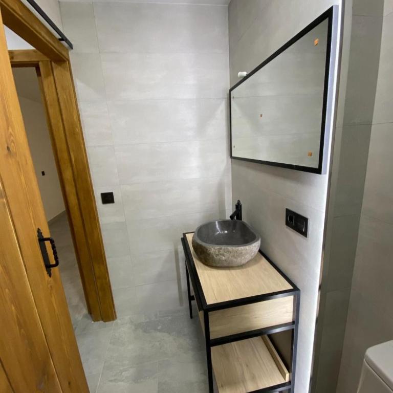 Madrid Confort Suites - One-Bedroom Apartment - 11