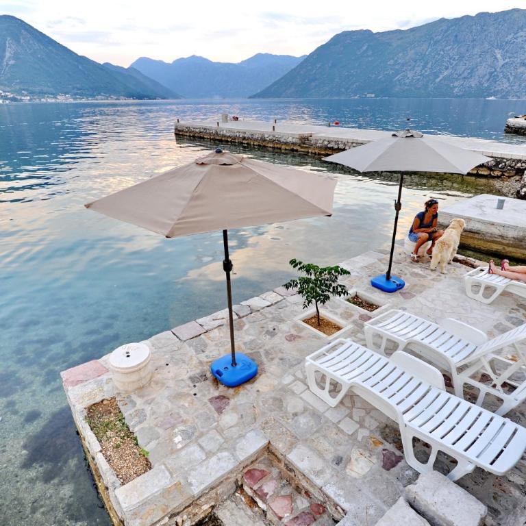 Apartments Kriva Ulica - Studio with Terrace and Garden View - 1