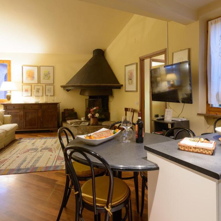 La Dimora di Amedeo - Two-Bedroom Apartment - 12
