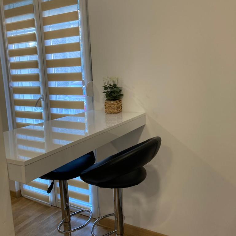 Studio M - One-Bedroom Apartment - 4