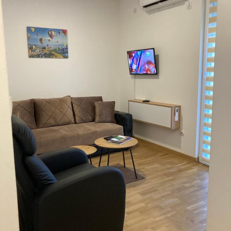 Studio M - One-Bedroom Apartment - 5