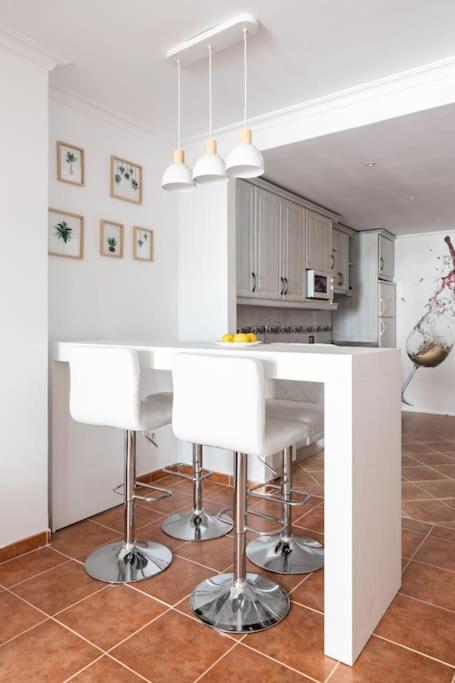 Apartamento céntrico a 250 metros de la playa - Two-Bedroom Apartment - 6