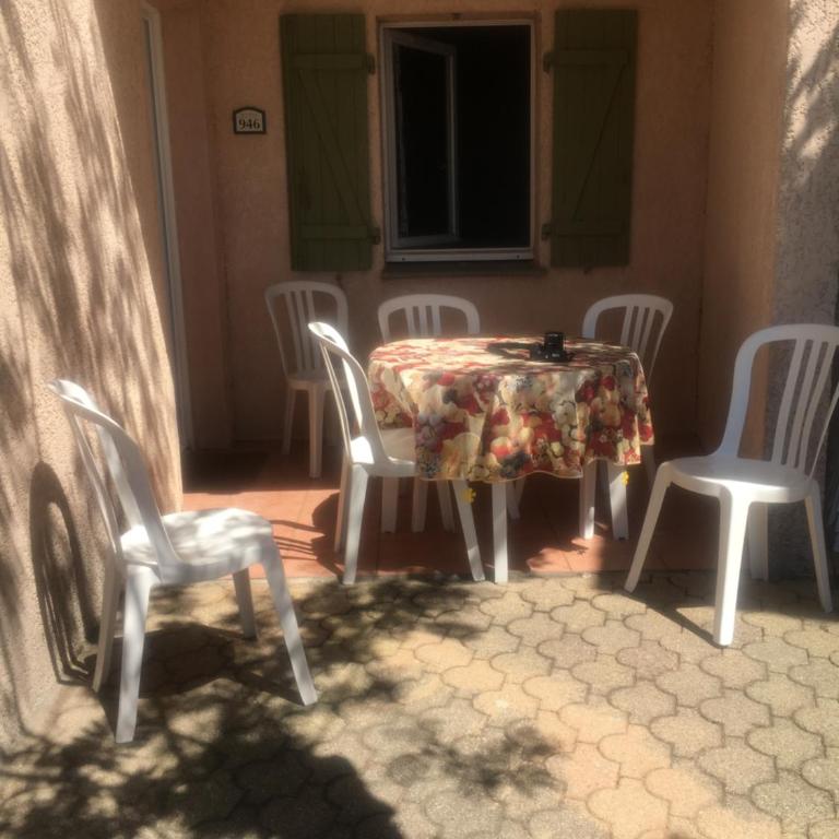 joli 2 pieces vue mer , piscine proche ste Maxime résidence BELLEVUE - Appartement 2 Chambres - 2