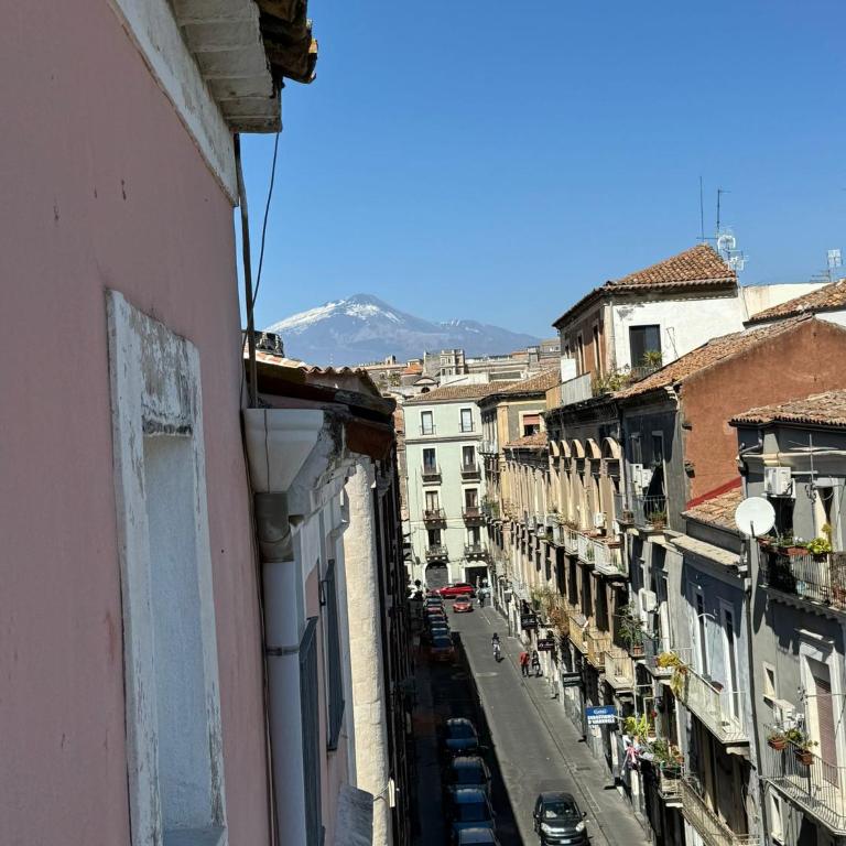 Wish Apartment - Catania Centro Storico - Appartamento con 2 Camere da Letto - 89