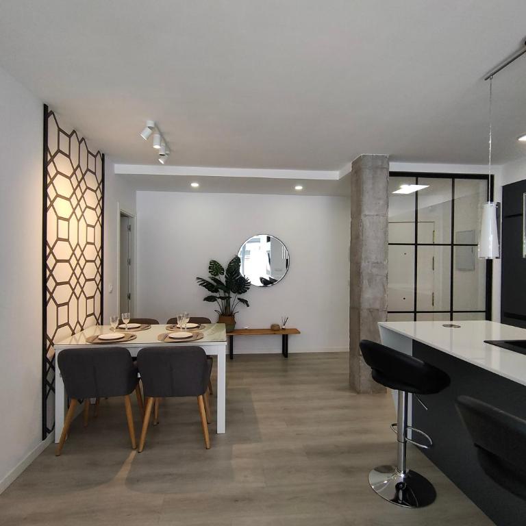 Casa Mallen, con amplia terraza, en el barrio de Nervión - Apartamento de 3 dormitorios - 5