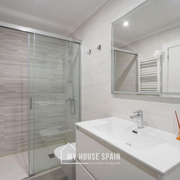MyHouseSpain - Ático con gran terraza en Gijón - Apartamento de 2 dormitorios - 17