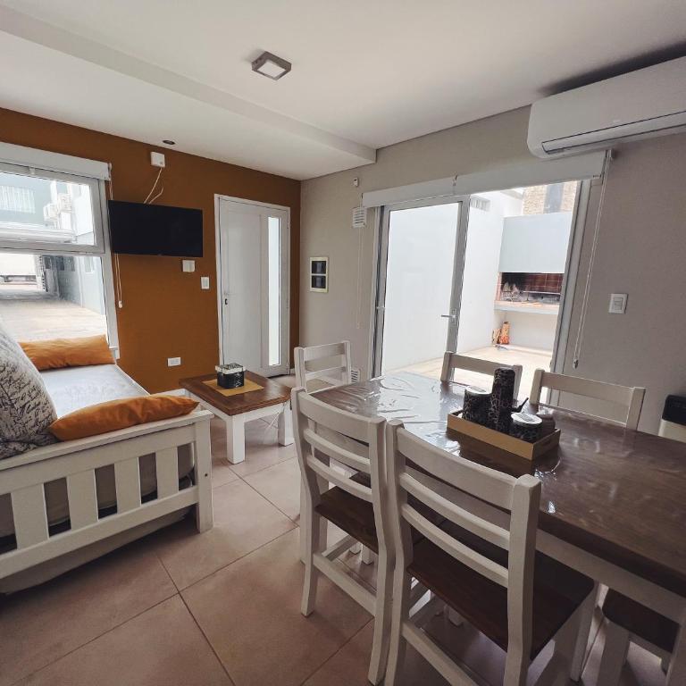 Depto C con PARRILLA 2 dorm - Departamentos Aguado - Alquileres RV - Apartamento de 2 dormitorios - 1
