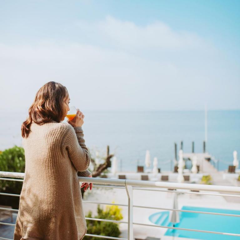 AQVA Boutique Hotel (Adults Only) - Camera Matrimoniale Deluxe con Balcone e Vista Lago - 7