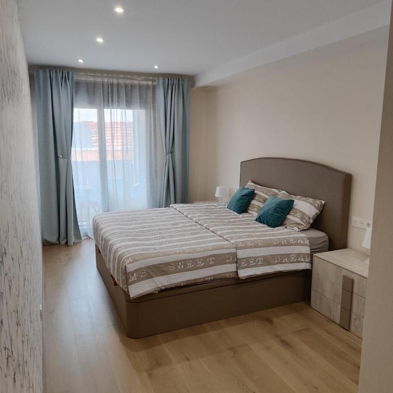 Schöne Wohnung mit Pool und Parking, 50m zum Strand, Torrevieja Spanien - Apartment - 7