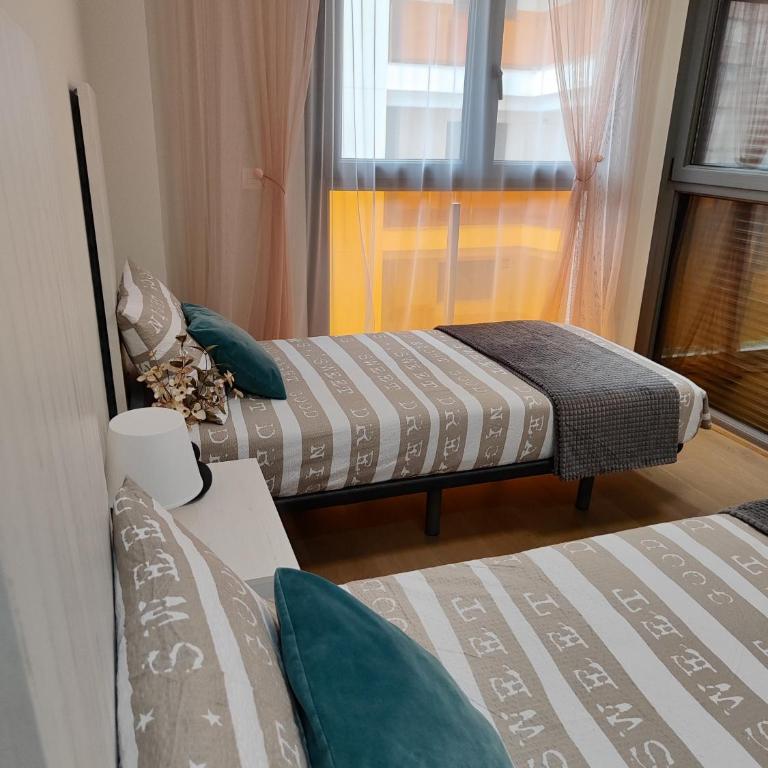 Schöne Wohnung mit Pool und Parking, 50m zum Strand, Torrevieja Spanien - Apartment - 10