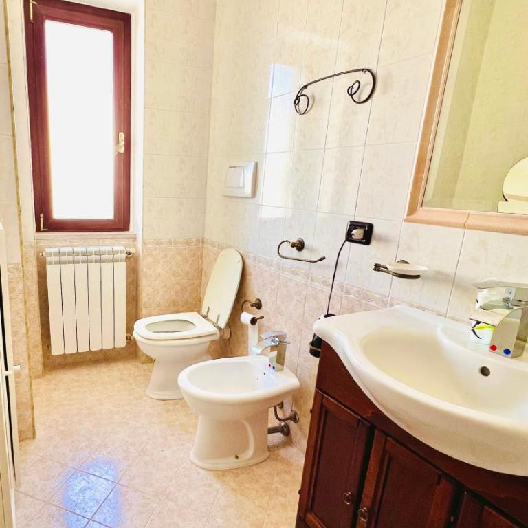 Graziosa Camera privata vista mare in centro - Ampia Camera Matrimoniale - 1