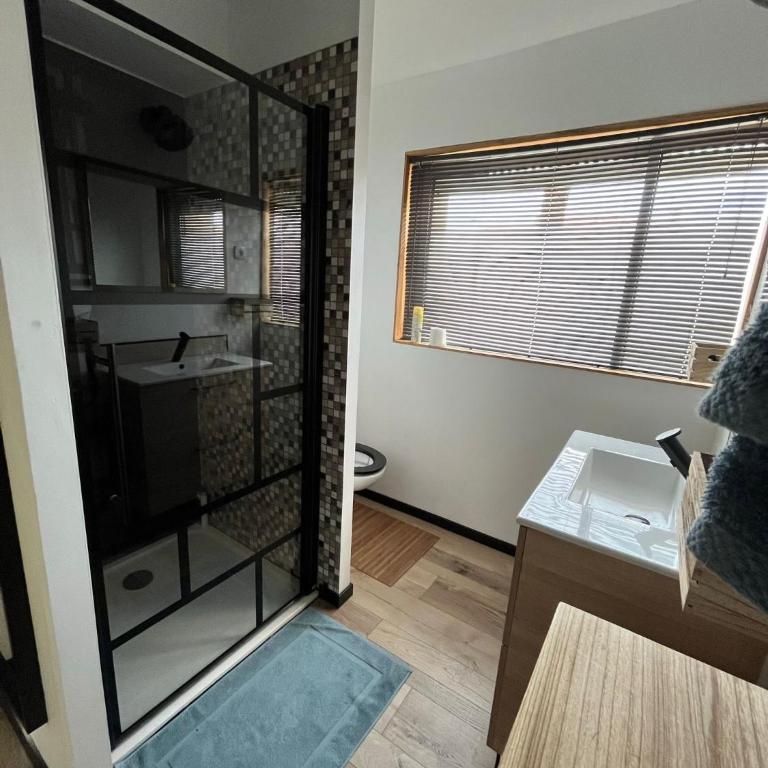 APPARTEMENT PROCHE DU CENTRE ET DE LA PLAGE - Appartement - 5