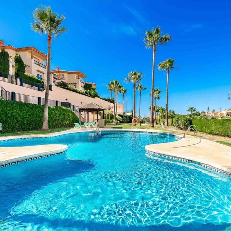 4 Bed detached villa close to golf & beach with shared pool. - Villa - 1