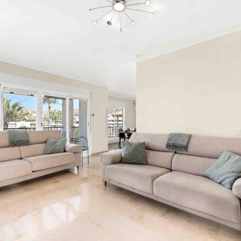 4 Bed detached villa close to golf & beach with shared pool. - Villa - 8