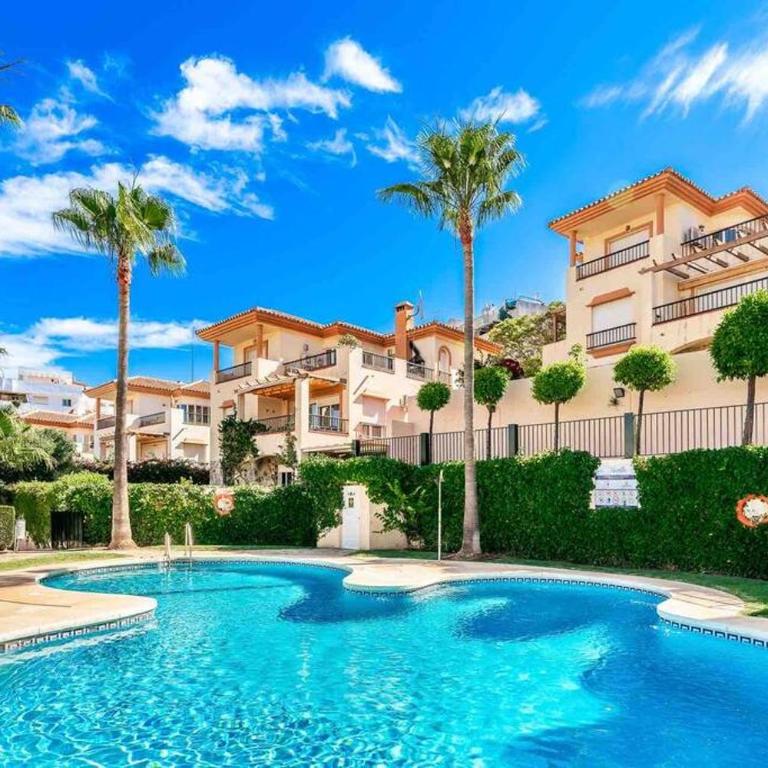 4 Bed detached villa close to golf & beach with shared pool. - Villa - 9