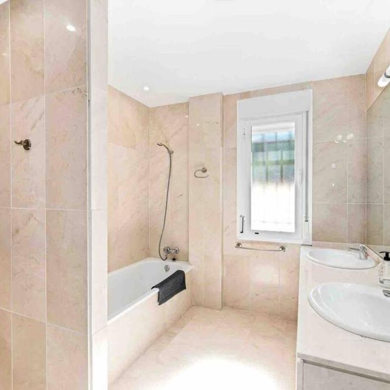 4 Bed detached villa close to golf & beach with shared pool. - Villa - 14