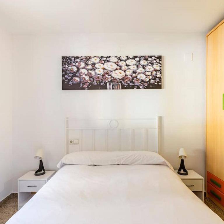 Amplio piso con 4 habitaciones para disfrutar de Málaga con parking gratuito - Apartment - 29